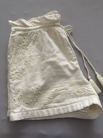Twinset Kurze Hose weiss Grösse 40(Ital.44)