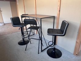 Lot table haute + 4 chaises de bar