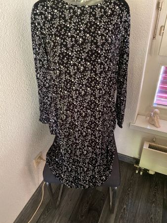Essential Damenkleid Grösse L