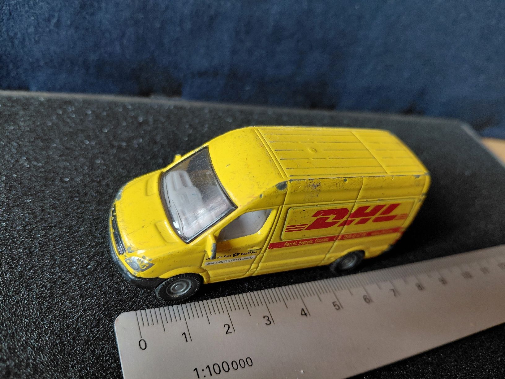 Siku Kits de montage: Siku Spielzeugauto DHL Transporter ca 1/70 – D'occasion à Heimiswil par Ayvi