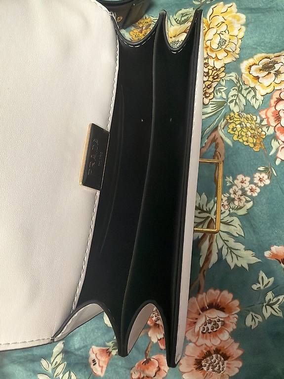 Borse da donna: Prada Milano Bag – Usato da Köniz venduto da ges_786t 4