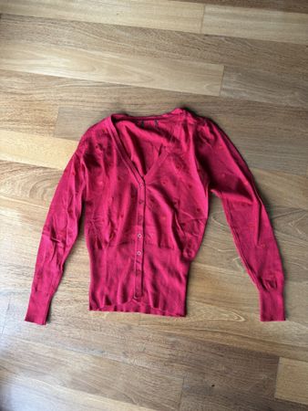 Damen Strickjacke rot mit Herzmuster guter Zustand