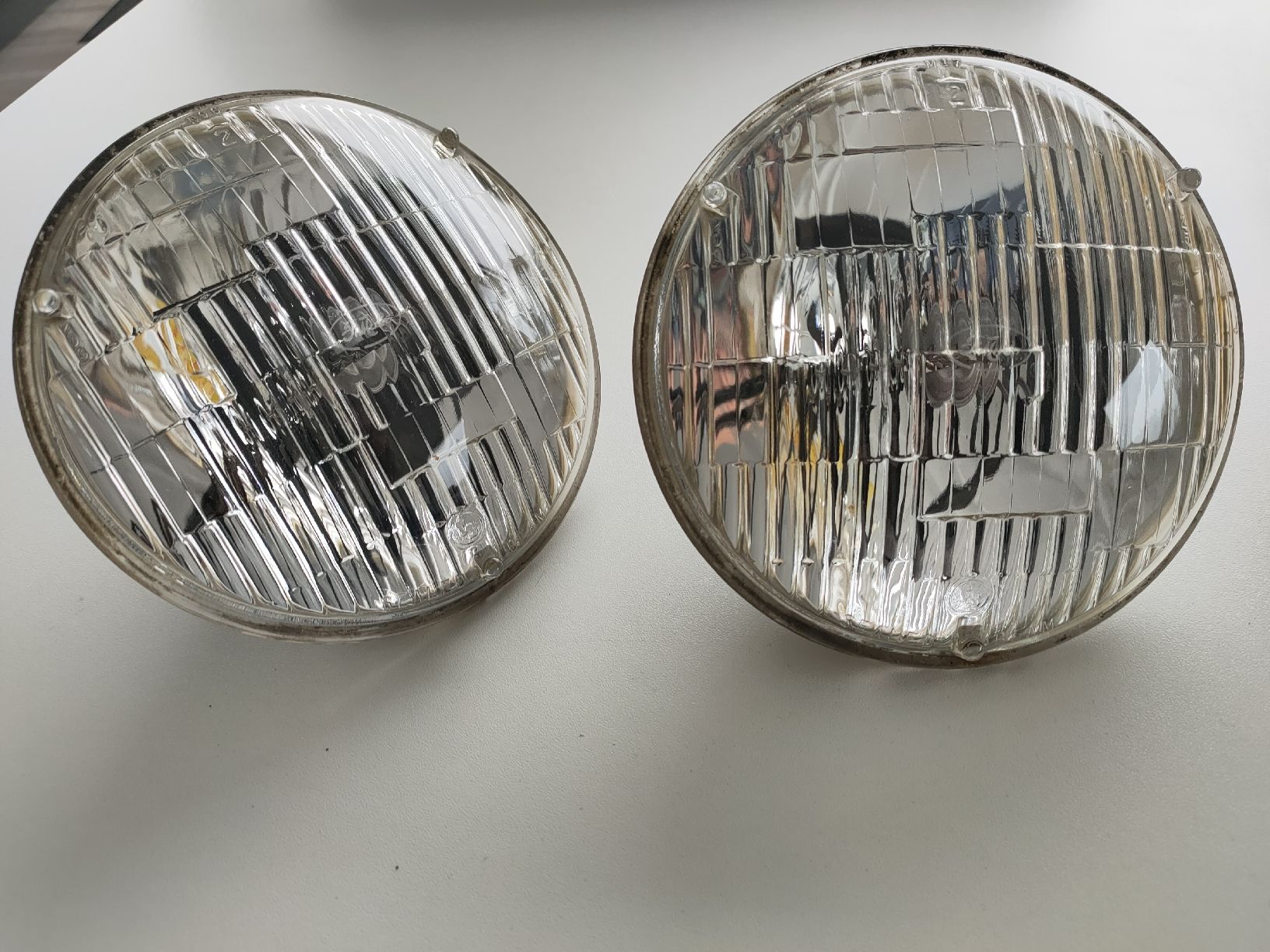 Bosch Fari: Retro Autoscheinwerfer Set - Oldtimer Ersatzteile Frühling – Difettoso da Gipf-Oberfrick venduto da minini 1