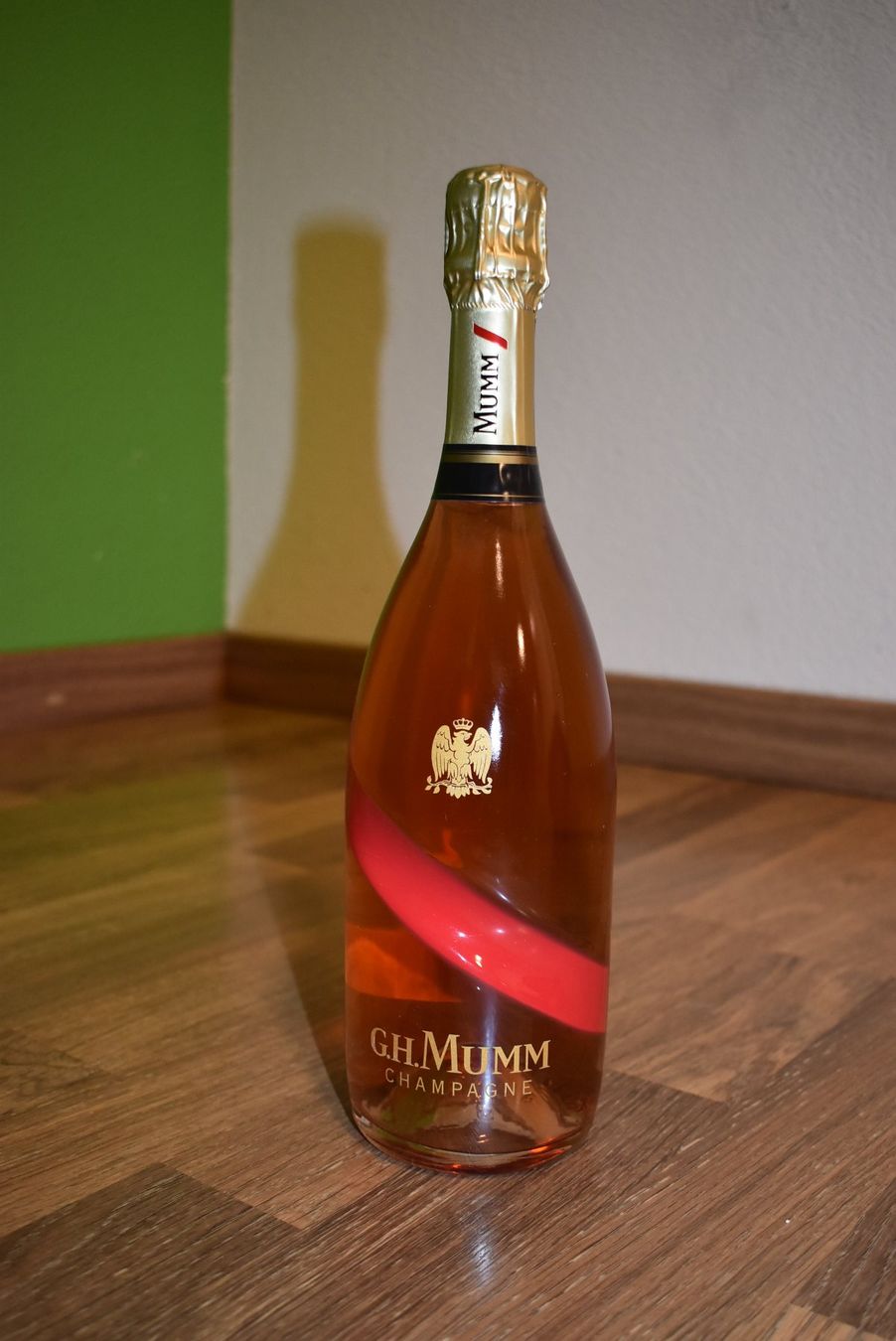 Vino: Mumm GC ROSE 0.75 12% X6 – Nuovo (secondo la descrizione) da Schönenberg TG venduto da Scania10 1