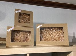 Diverse Geschenkkartons