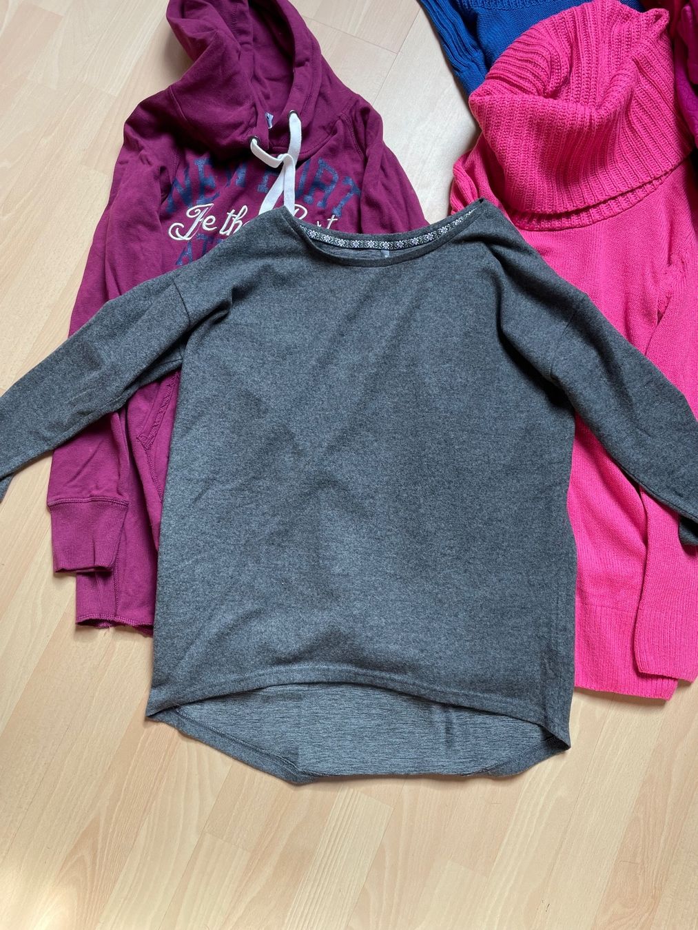 Maglioni & Felpe: 10x Pullover Gr M  Damen – Usato da Huttwil venduto da Bolpa 7