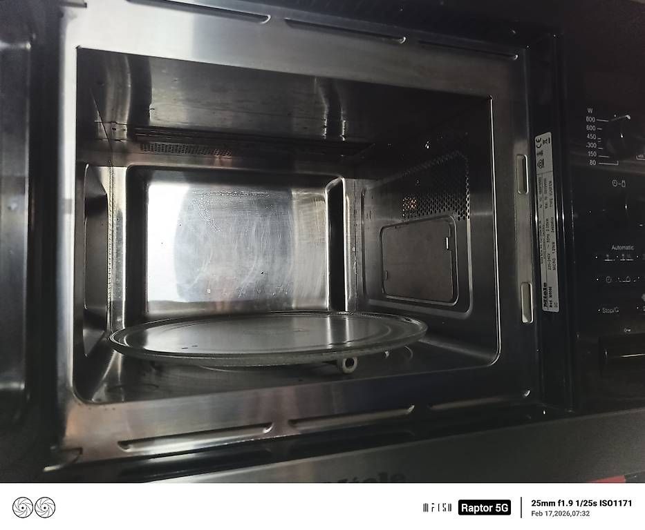 Komplettküchen: Einbau Miele Microwelle mit Grill – Gebraucht aus Schönenbuch von Mobbi72 4