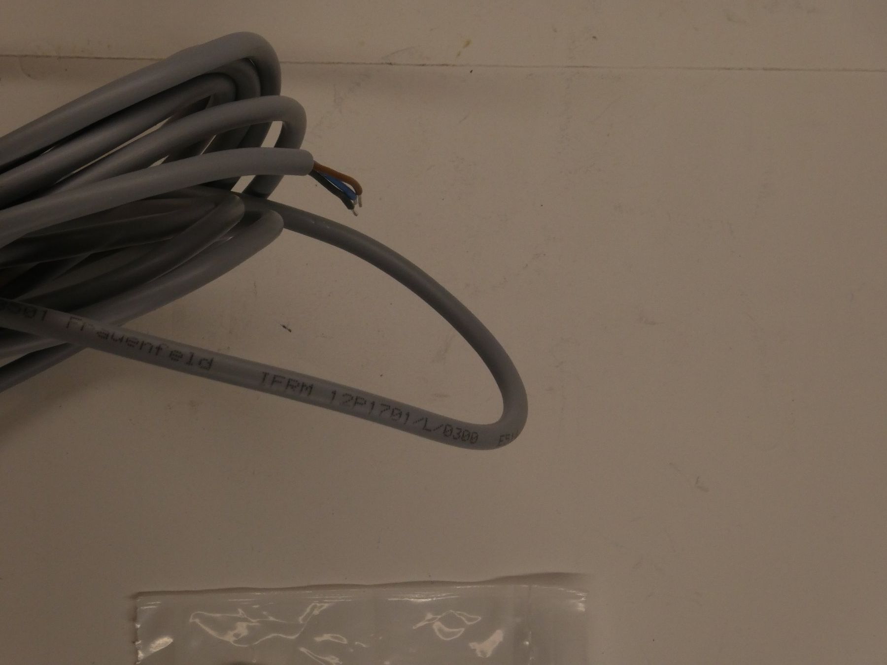 Componenti elettronici: Induktiver Näherungsschalter von Baumer – Nuovo (secondo la descrizione) da Fulenbach venduto da Hach0 3