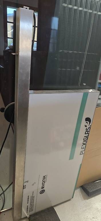 Tutte le decorazioni: Logo Tafel LED Preis pro Stück – Nuovo e nell'imballaggio originale da Gontenschwil venduto da bohi44