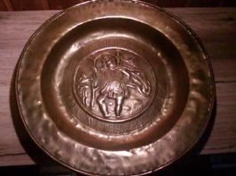 Ancien plat d'offrande gothique 16 ème.