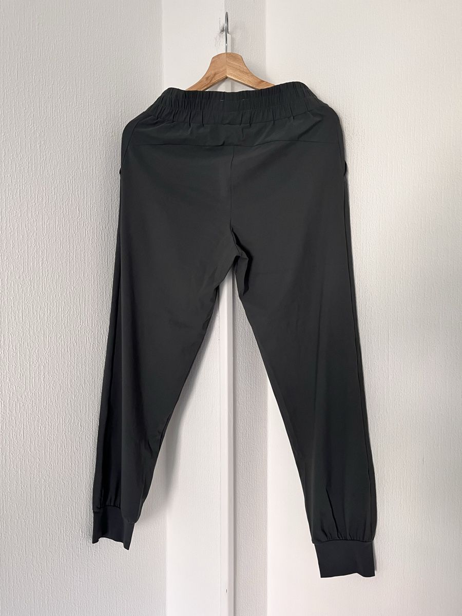 Ina Kess Pantalons: INA KESS Jogging Pants Grey size S  – D'occasion à Lausanne par Danash 5