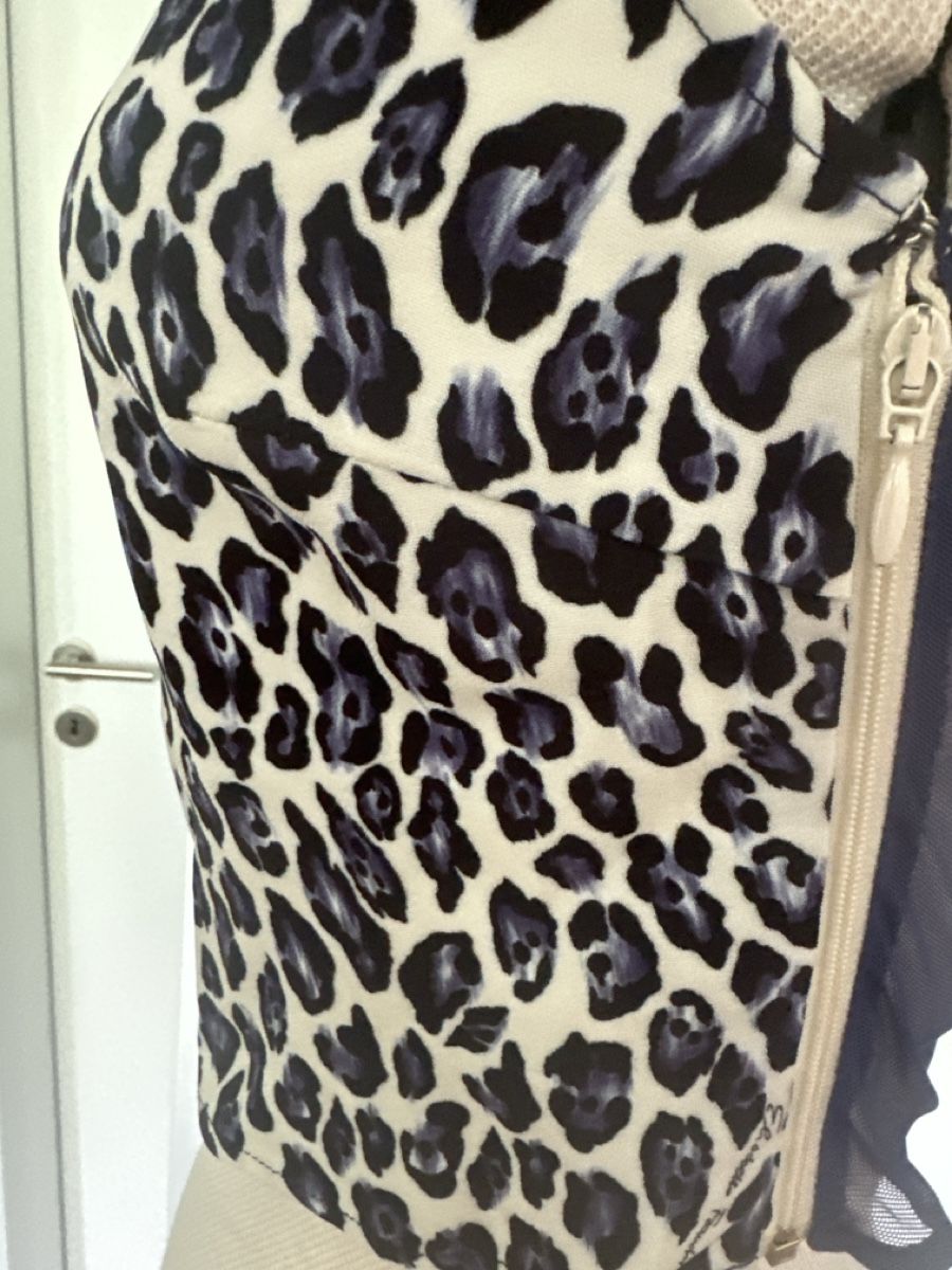 Franchi Top: Elisabetta Franchi Top Animalprint – Nuovo (secondo la descrizione) da Liestal venduto da ell_6xc7 1