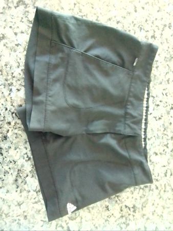 kurze Hose adidas in schwarz