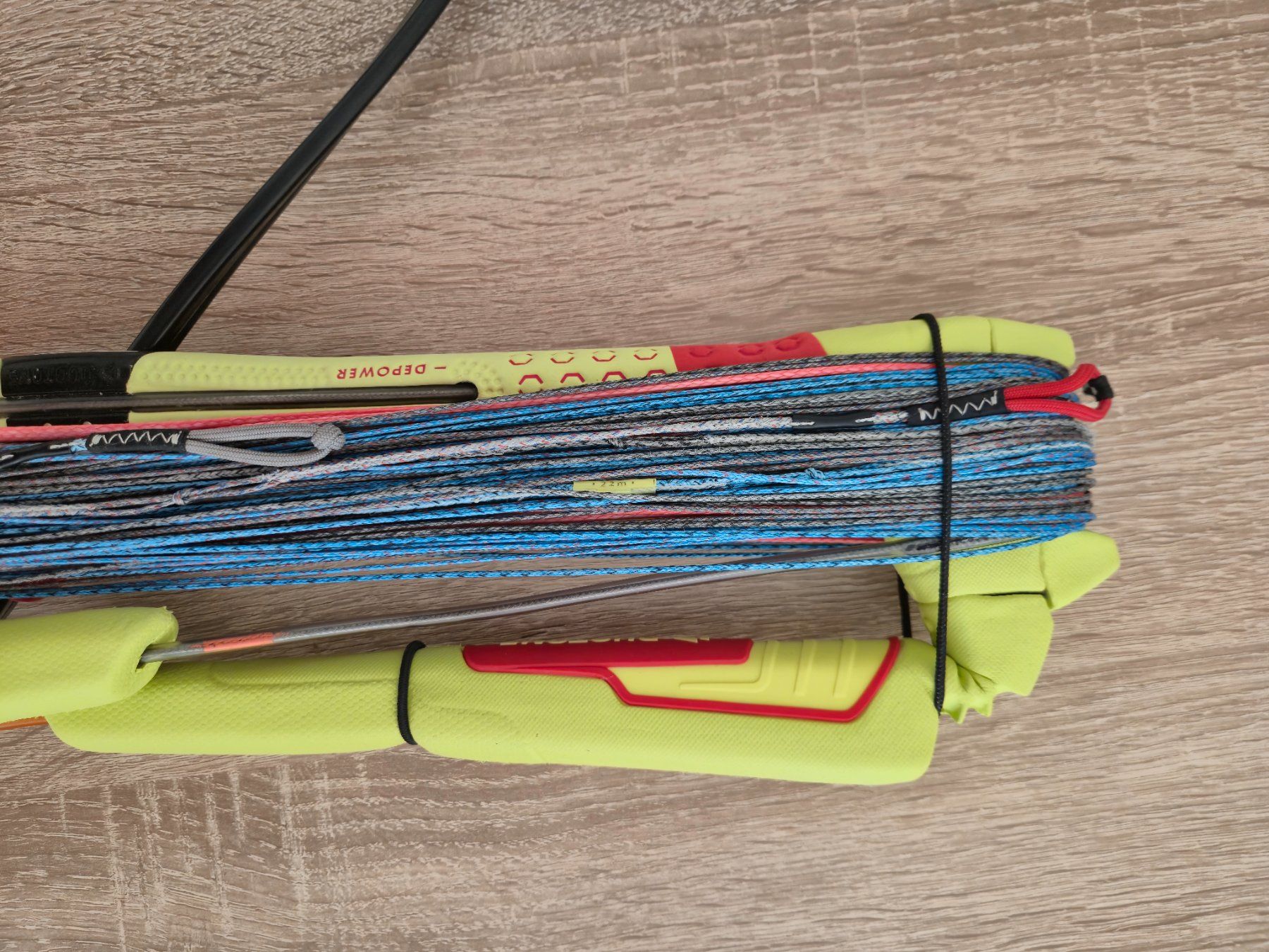 Duotone Aquilone: Duotone Click Bar M 22-24m - neuwertig – Usato da Zürich venduto da MiranU 2