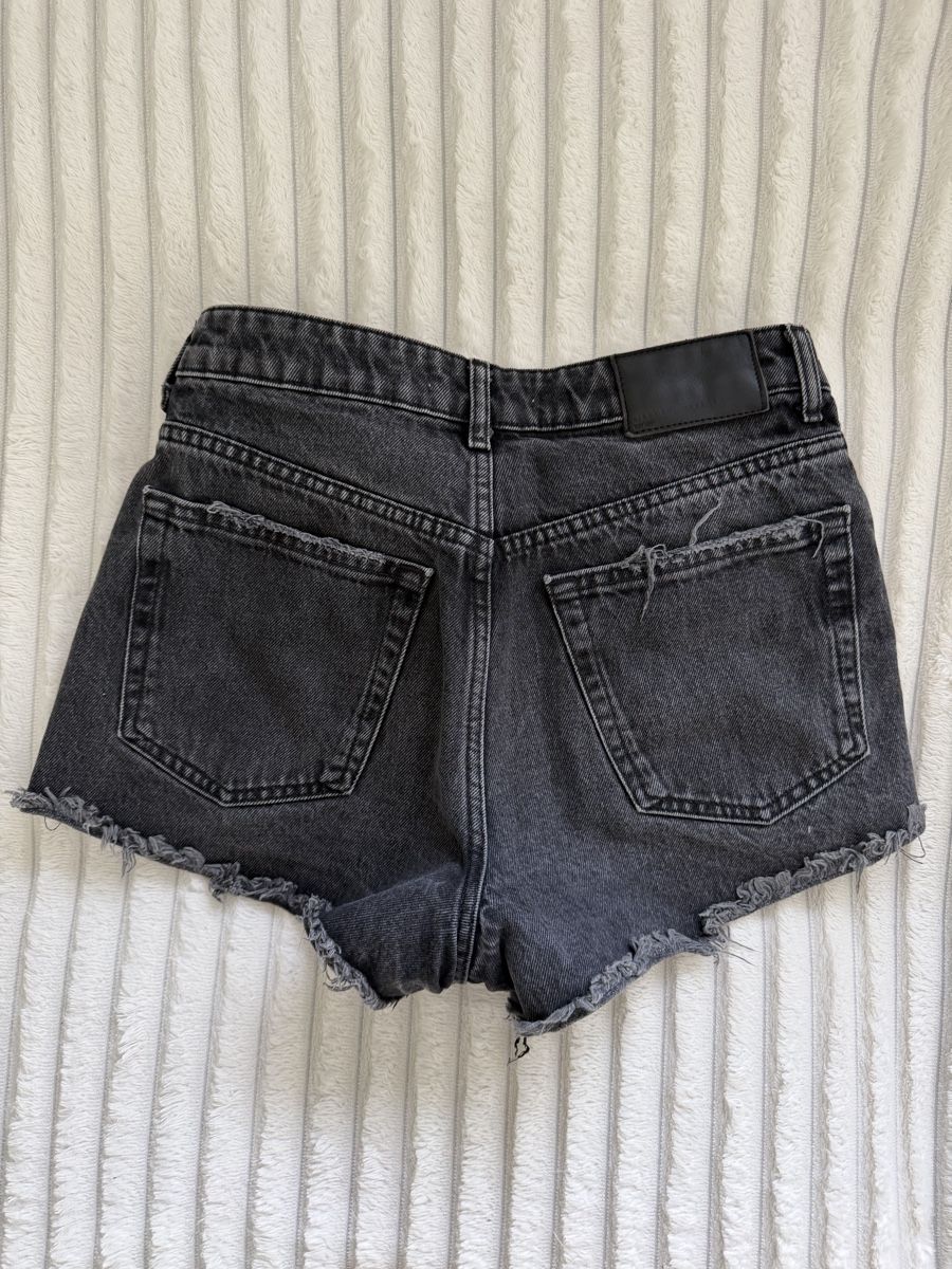 Zara Jeans: Zara Denim Shorts Size 36 EU – Usato da Gränichen venduto da Domsiiiii 3