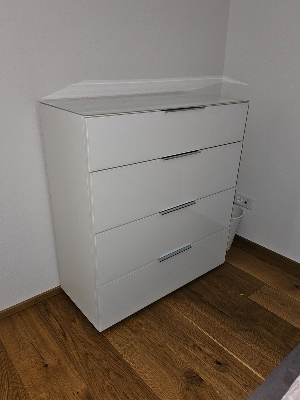 Cassettiere: Kommode in Weiss mit 4 Schubladen – Usato da Seengen venduto da DorisAlias 3