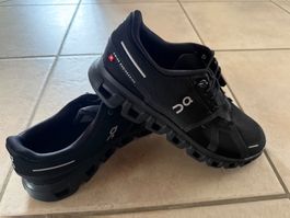 On Running Cloud Schuhe schwarz Grösse 43 guter Zustand