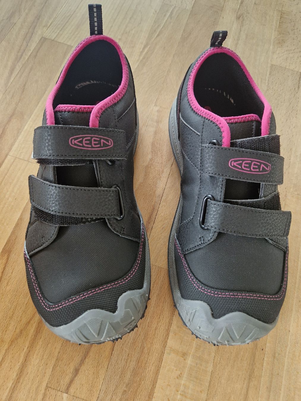 Keen Scarpe per ragazze: Freizeitschuhe Keen 37 – Nuovo (secondo la descrizione) da Wilen (Sarnen) venduto da Ponok