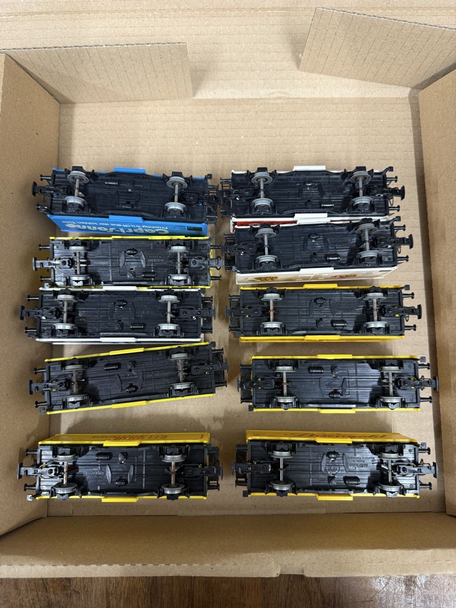 Märklin Trains électriques: 10 Güterwagen Modellbahn, gebraucht – D'occasion à Berikon par TopLok 1