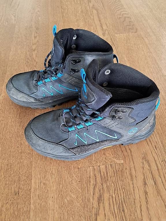 Chaussures hommes: Wanderschuhe 46Nord Grösse 38 – D'occasion à Oberägeri par Biker20 3