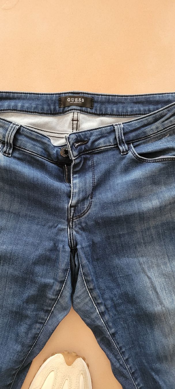 Guess Jeans: Jeans Guess XL – Usato da Echallens venduto da frimousse2008 1