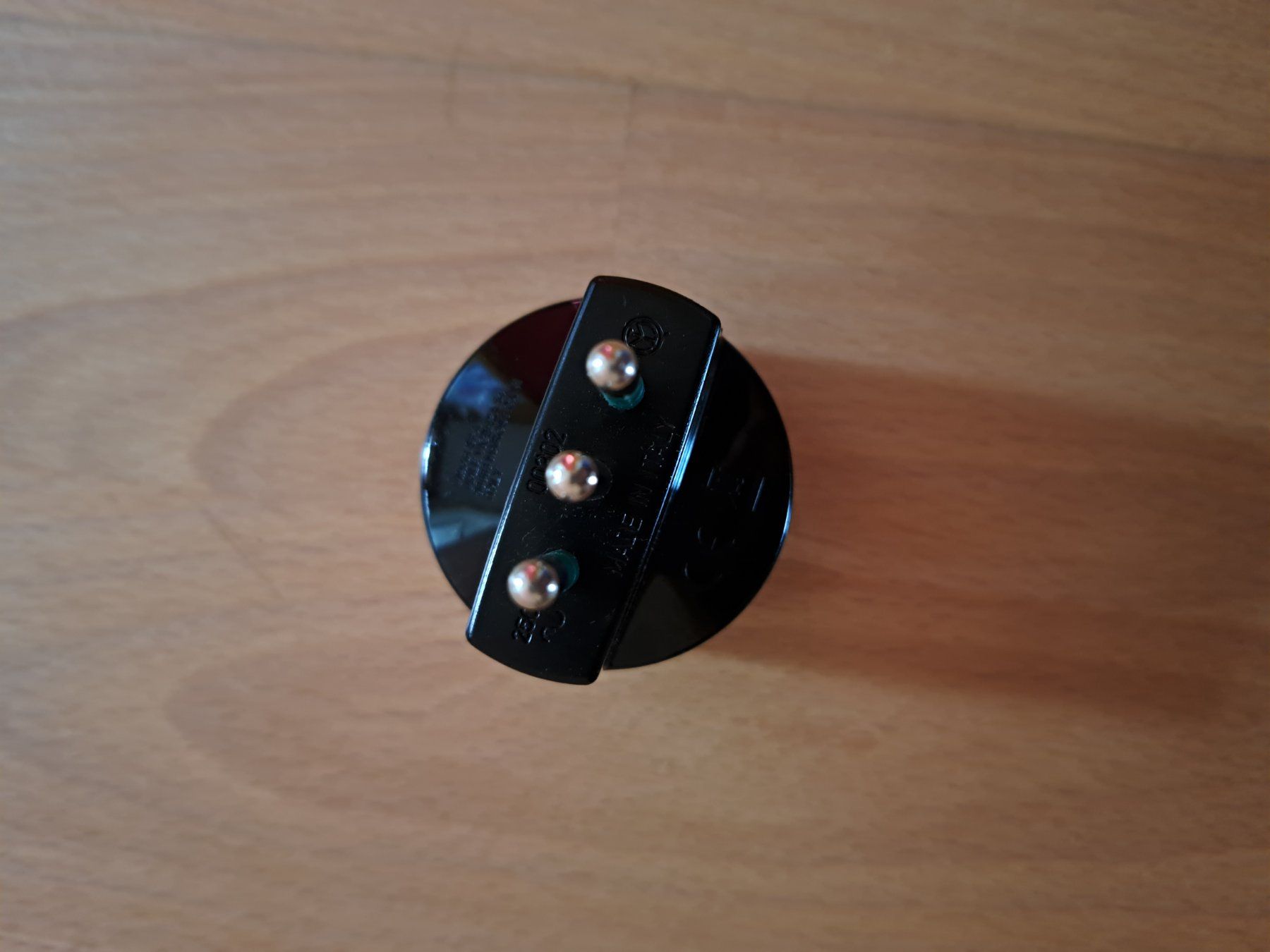 Unità & Adattatore: Steckdose adapter italian – Usato da Adliswil venduto da Yokozok 1