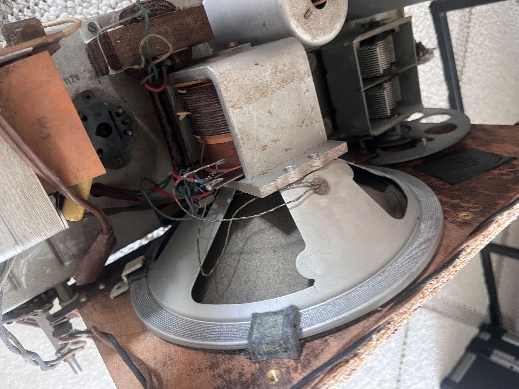 Radios: Radio Chassis Röhrenradio – Gebraucht aus Bäretswil von Rasubi 6