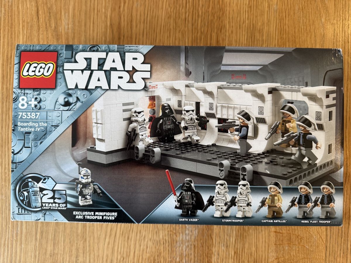 Lego Baukästen: Lego 75387 Boarding the Tantive IV – Neu und originalverpackt aus Zürich von WField