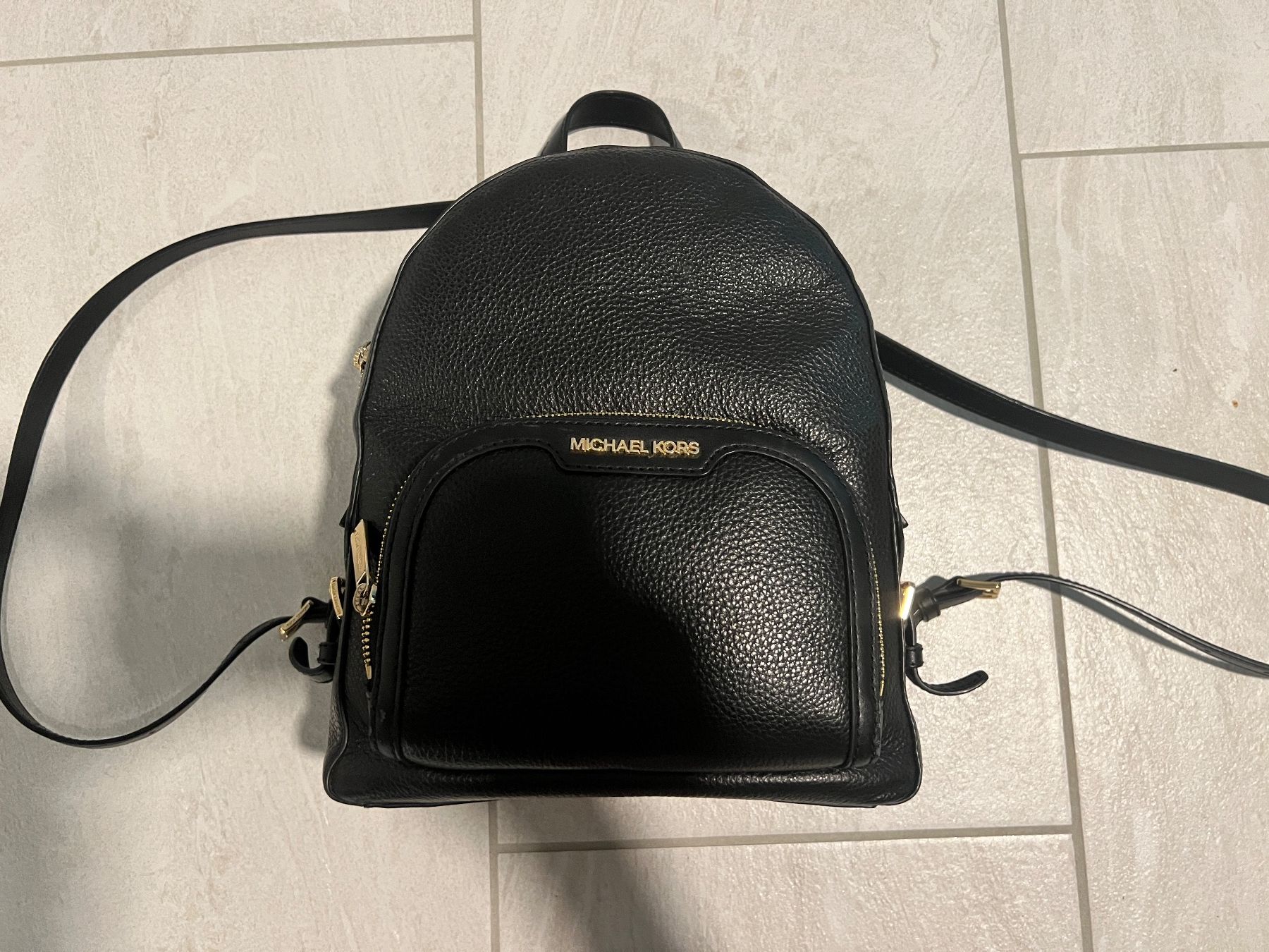 Michael Kors Zaini: Michael Kors Rucksack – Usato da Seuzach venduto da aferdita.lleshaj 1