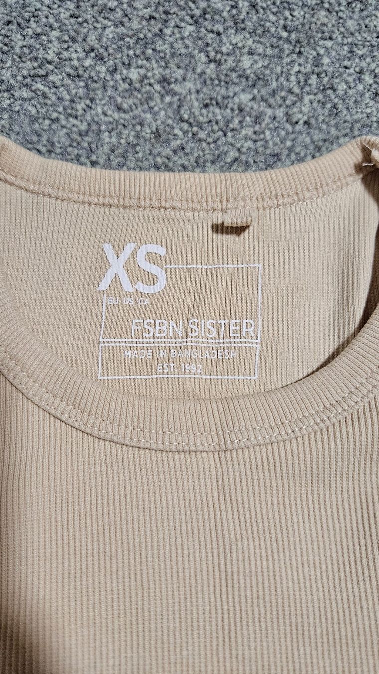 Top: Ärmelloses Top XS – Usato da Sax venduto da Kieselstei 1