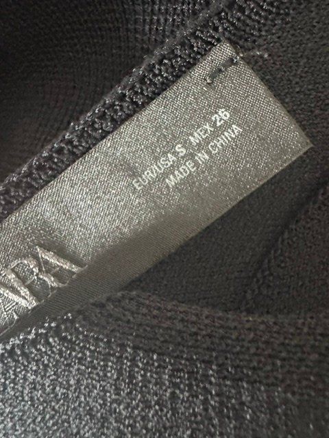 Zara Maglioni & Felpe: pullover mega elegant schwarz gr s zara – Nuovo (secondo la descrizione) da Opfikon venduto da onlineschweiz 1