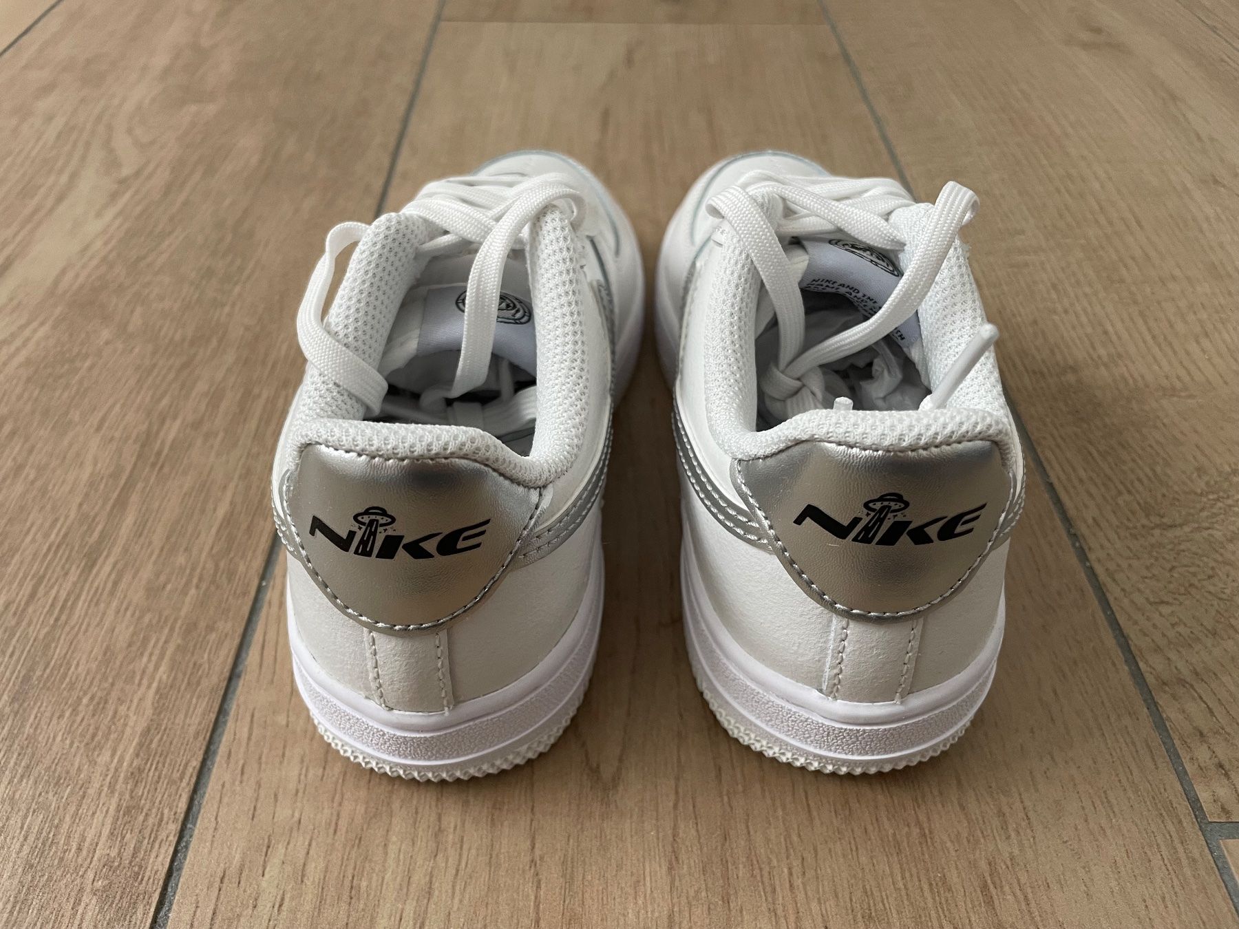Nike Scarpe per ragazzi: Nike Force 1 Gr. 30 NEU – Nuovo e nell'imballaggio originale da Waltenschwil venduto da hansnine 3