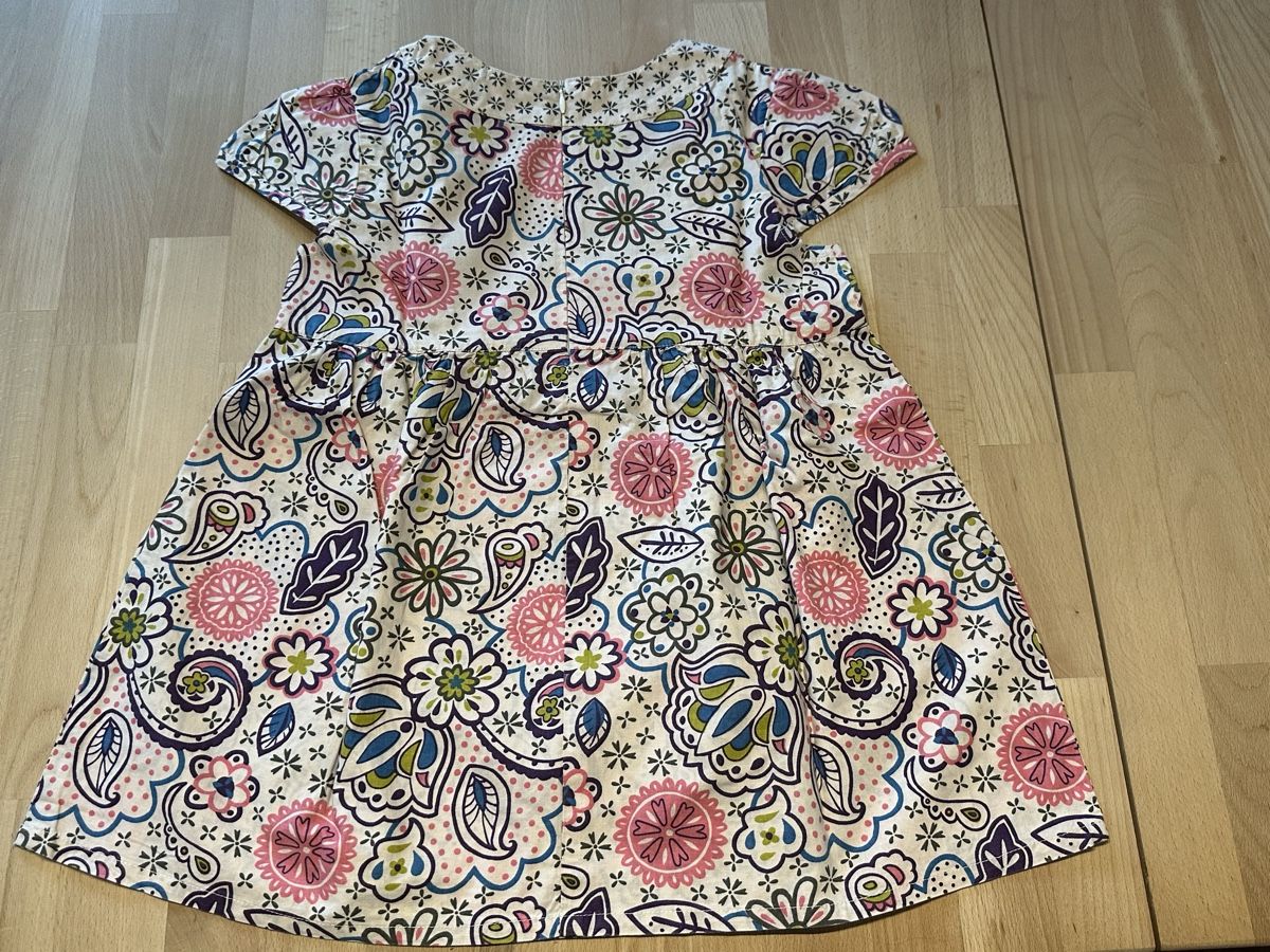 Blouses, T-shirts & Tops: Mädchenbluse, Gr. 140 – D'occasion à Zürich par xvm_jrm6 3