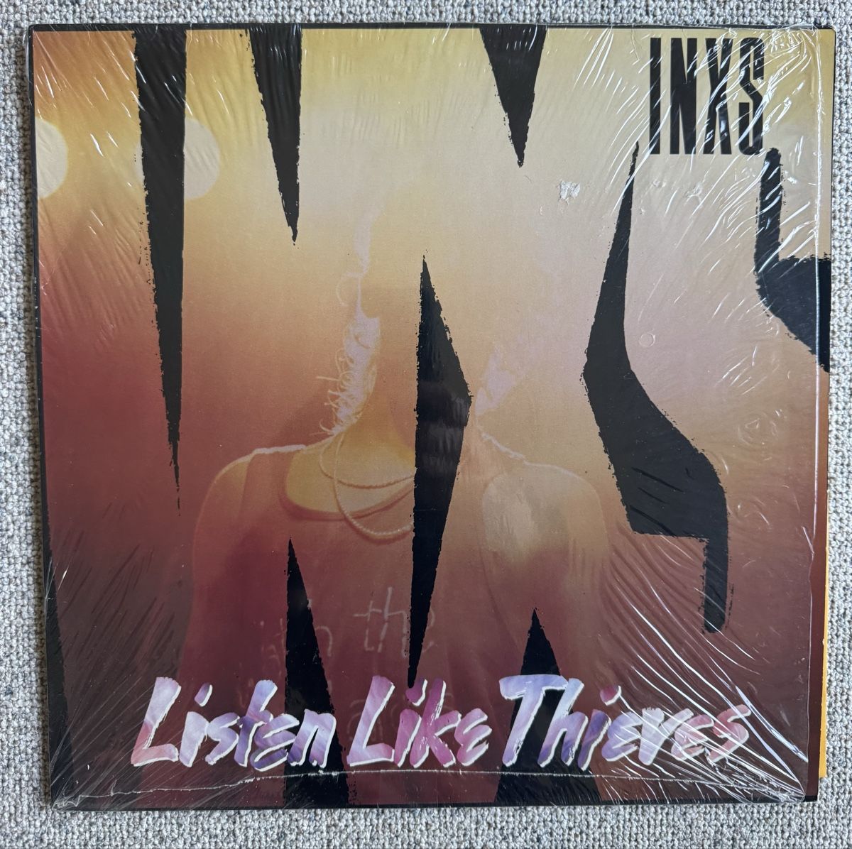 Dischi in vinile: INXS - Listen Like Thieves - LP - 1985 – Usato da Rorbas venduto da BlackstarRecords
