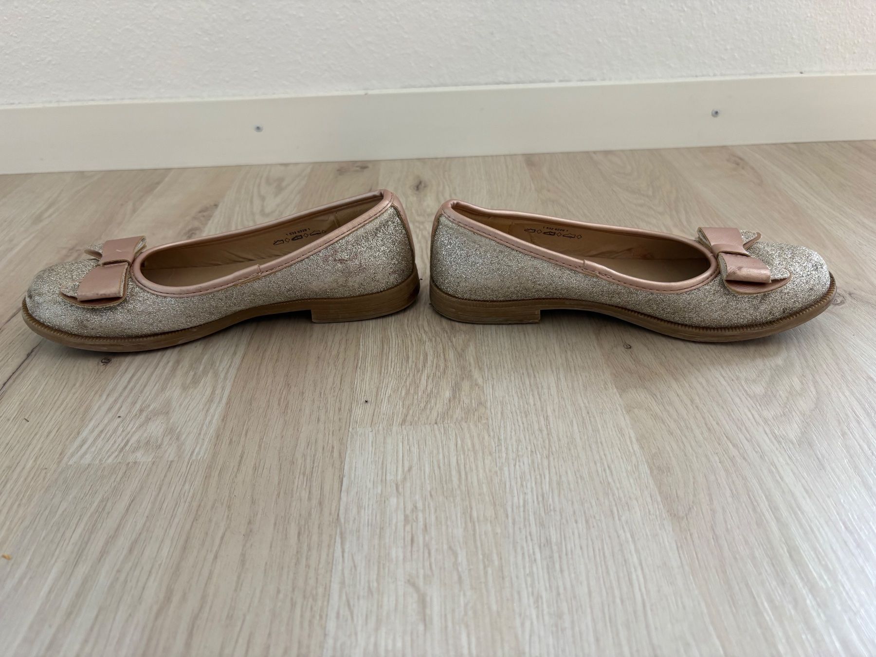 Chaussures filles: Ballerinas gr 32 – D'occasion à Egg b. Zürich par dalanna 2