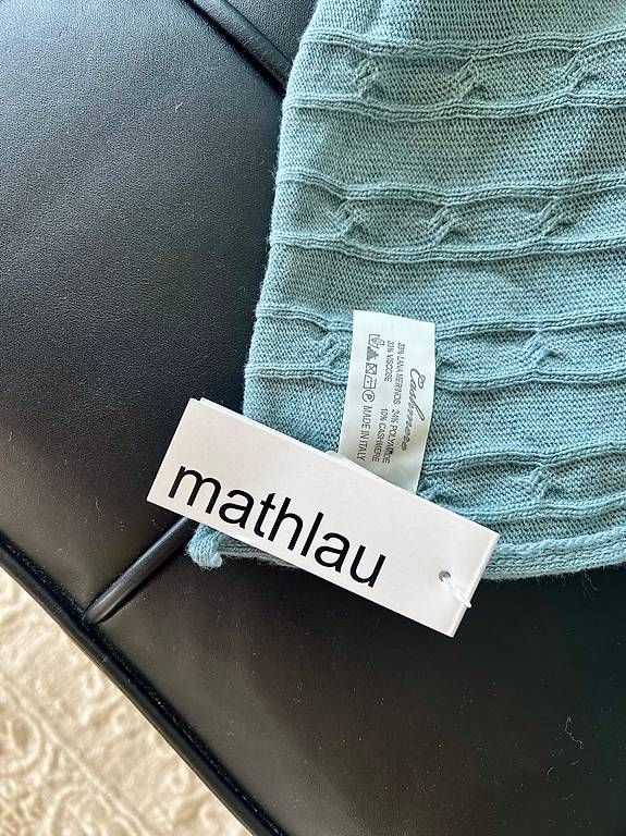 Autres vêtements femmes: NEU Strickponcho – Neuf avec emballage d'origine à Luzern par HeleneXX 3