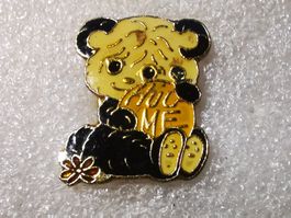 Ansteckpin 22: Panda - Hug me