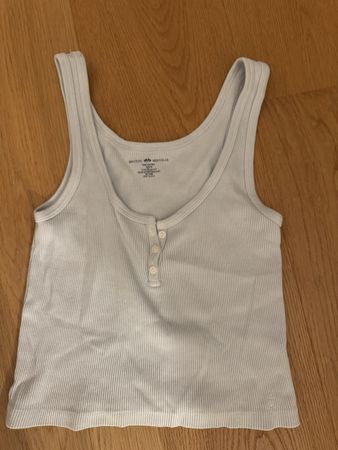 Brandy Melville, hellblaues Top, neu