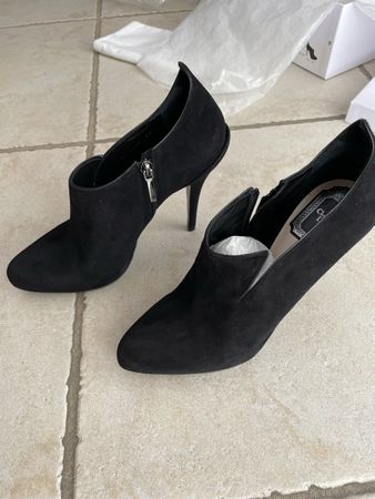 Bottines Dior en daim noir T 38