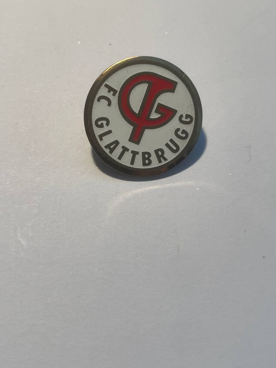 Placchette & Badge: 103. Pin - FC Glattbrug – Usato da Luzern venduto da Irek 1