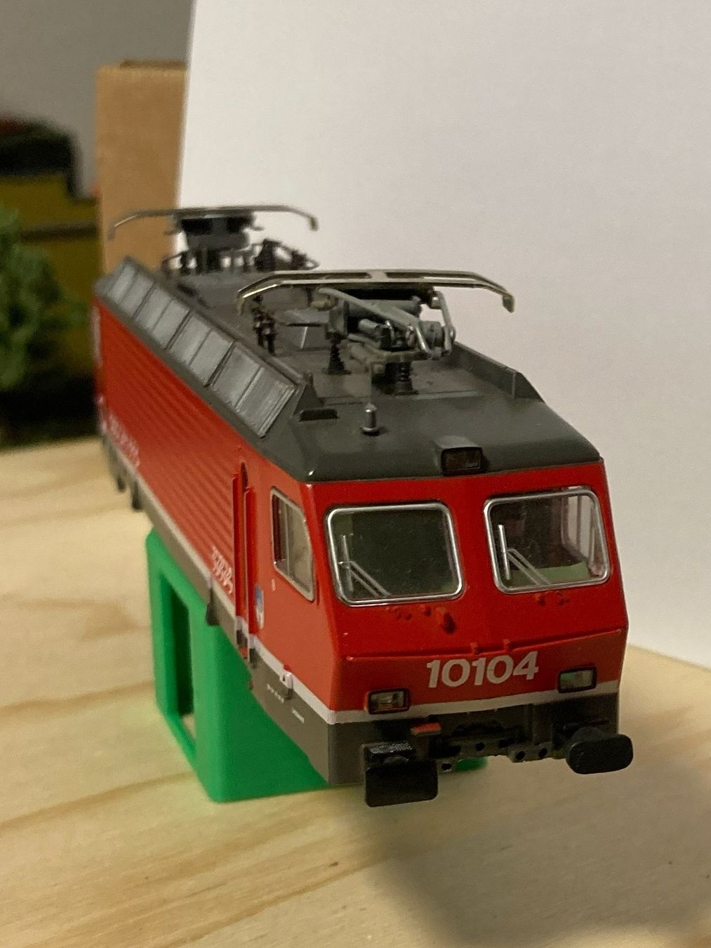 Roco Modellini di ferrovie: Gehäuse zu Roco Re 4/4 IV SBB – Usato da Ebmatingen venduto da salt02 2