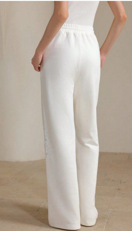 Completi & Tailleur: Ensemble Blanc élégant pour femmes – Nuovo e nell'imballaggio originale da Nyon venduto da jen_7dfc 7