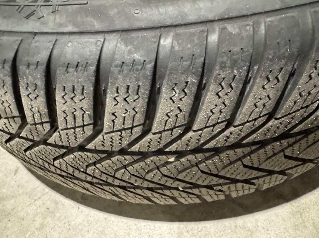 Mazda Pneumatici & Ruote complete: 205 55 16, Winterpneus ca. 5mm Profil – Usato da Zürich venduto da Gianni