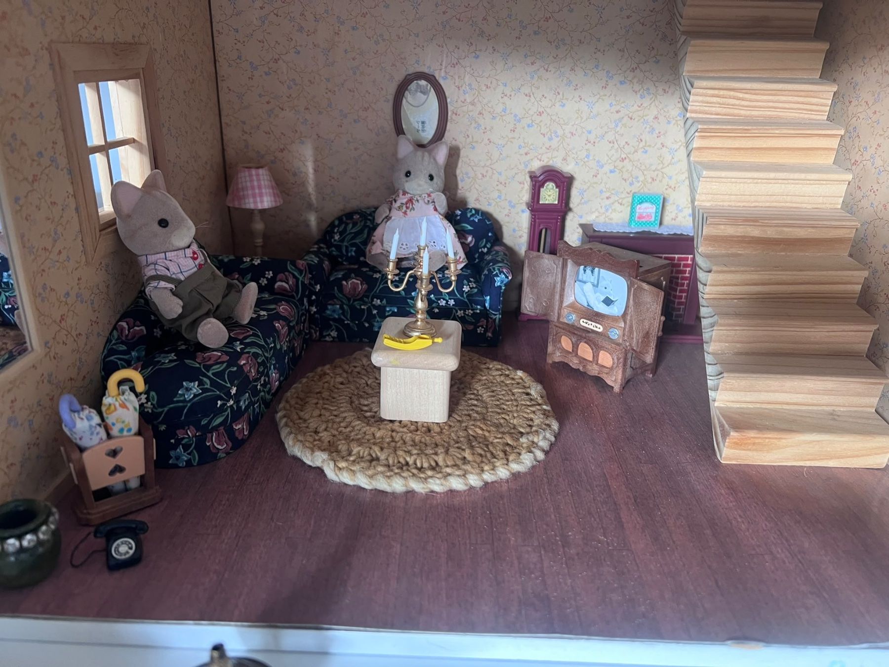 Case e mobili per bambole: PUPPENHAUS ECHTHOLZ 1996 HANDMADE – Usato da Biel/Bienne venduto da suandre 3