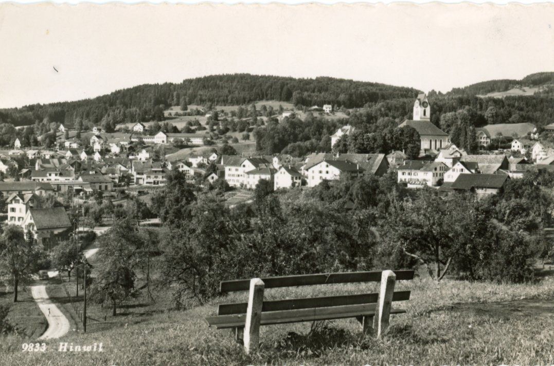 Cartoline postali: Hinwil   ZH – Usato da Brig venduto da Valcards54