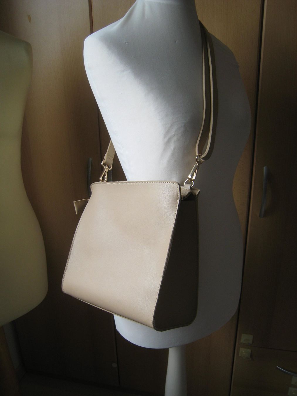 Borse da donna: beige Handtasche         ideale Grösse   NEU – Nuovo (secondo la descrizione) da Dättlikon venduto da Mamakuga 4