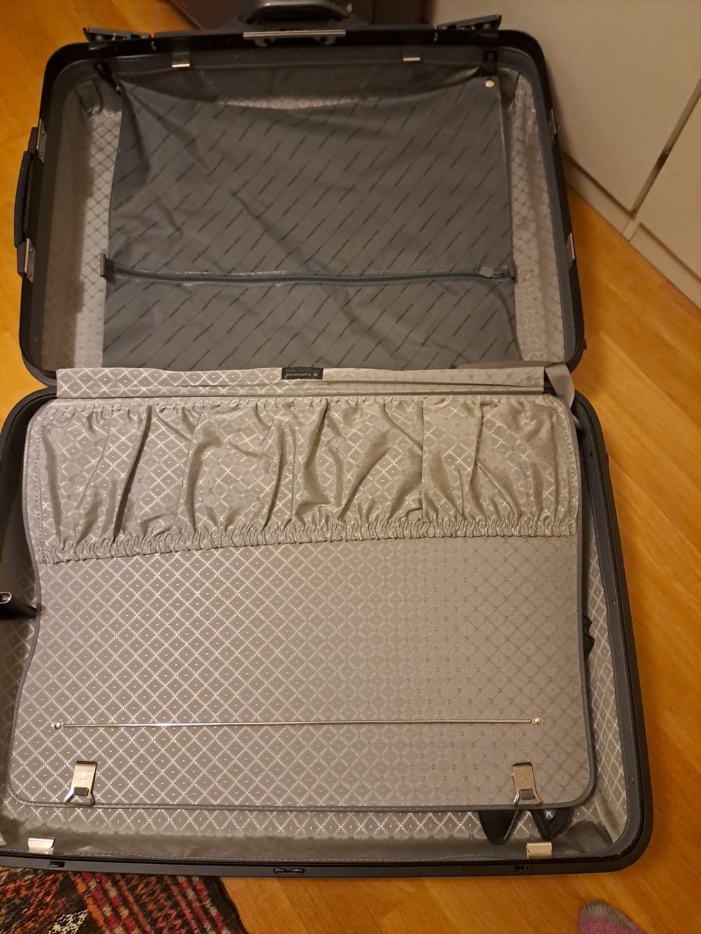 Samsonite Valises de voyage: Large Hardcase Suitcase with Clothes Hanger. – Neuf (Voir description) à Frasnacht par bp96 3