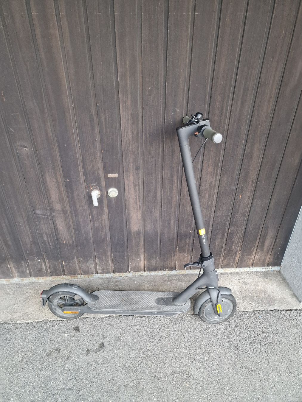 Xiaomi Kickboard: Xiaomi Mi Electric Scooter – Defekt aus St. Gallen von PrestigeCarsMali