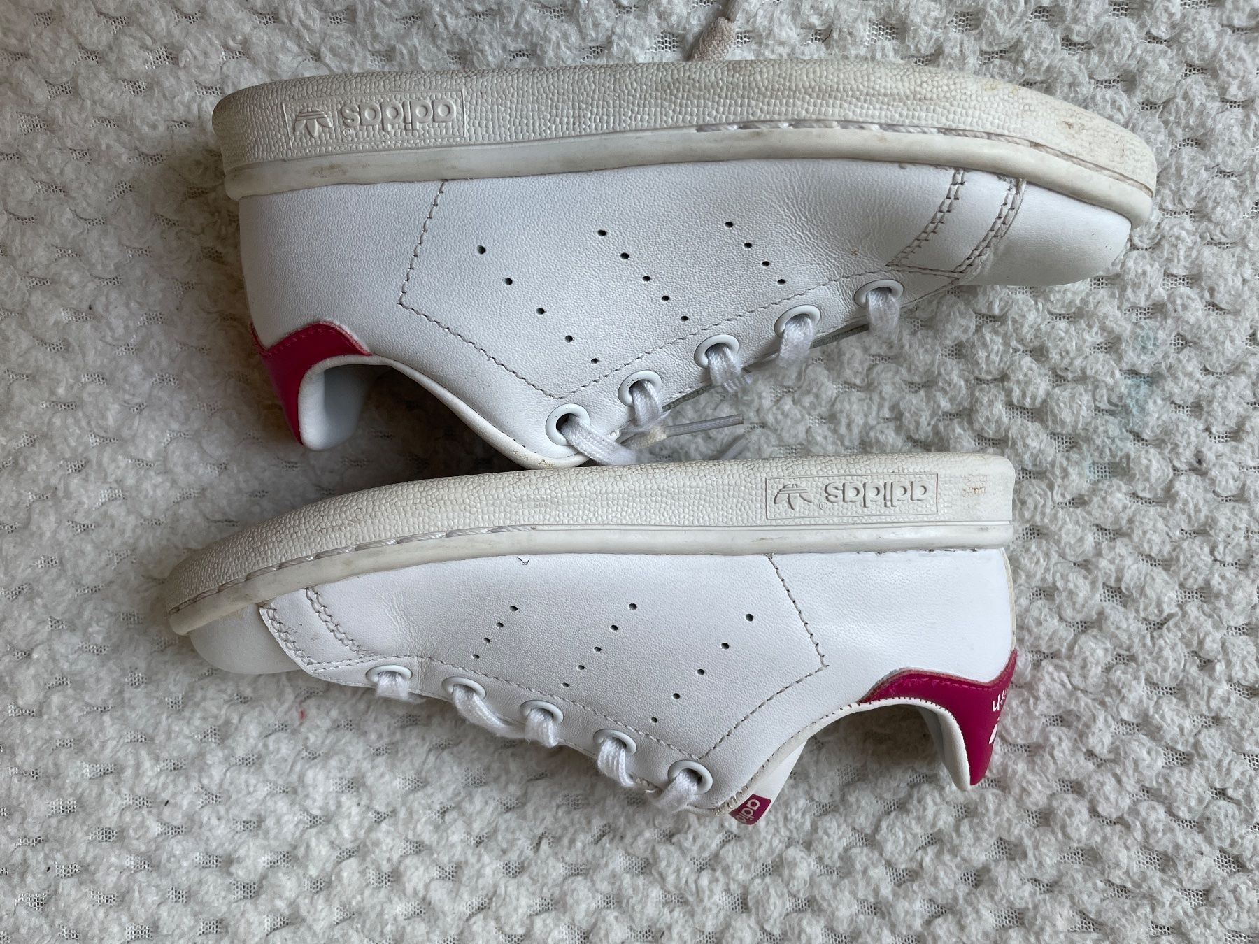 Adidas Scarpe per ragazzi: Schuhe Gr. 30, von Adidas, Stan Smith – Usato da Cham venduto da 2eye 4