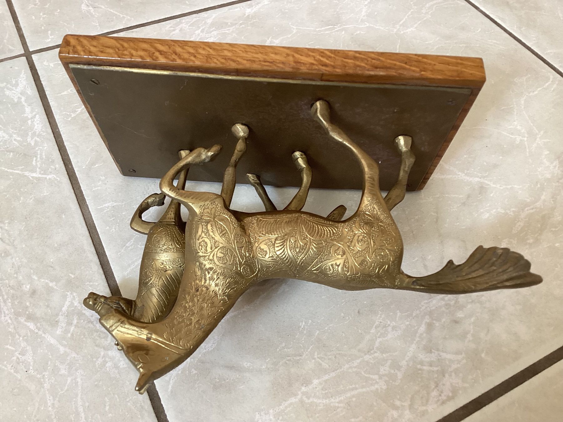 Skulpturen & Statuen: Messing Pferde auf Holzsockel ! Mit Muster ! – Gebraucht aus Schöfflisdorf von seahorse61 4